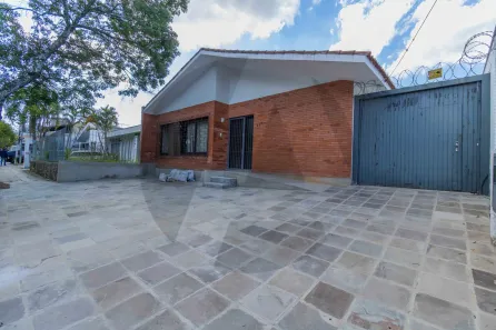 Sala Comercial com 4 Quartos para alugar, 230m² no Três Figueiras, Porto Alegre
