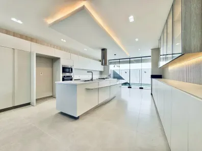 Casa de Condomínio com 3 Quartos à venda, 230m² no Esperança, Londrina