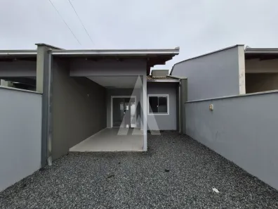 Casa com 2 Quartos para alugar, 55m² no Vila Nova, Joinville