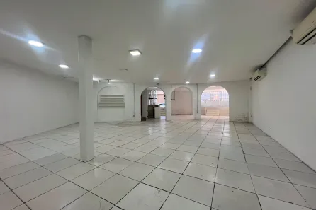 Ponto Comercial para alugar, 120m² no Boa Vista, Porto Alegre