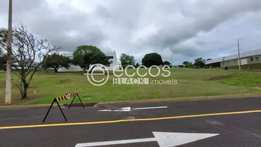 Lote/Terreno à venda, 1288m² no Gávea, Uberlândia