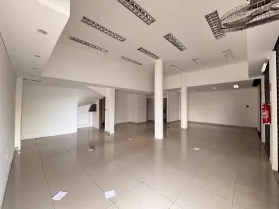 Ponto Comercial para alugar, 120m² no Centro, Divinópolis