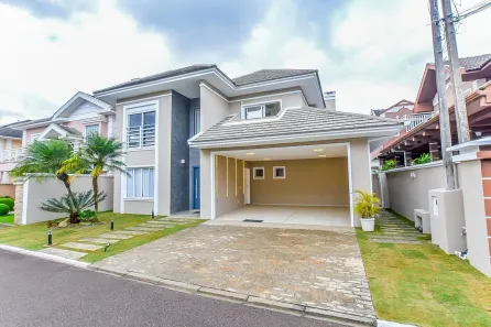Sobrado com 4 Quartos à venda, 276m² no Umbará, Curitiba