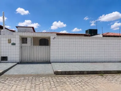 Casa com 3 Quartos à venda, 180m² no Pitimbu, Natal