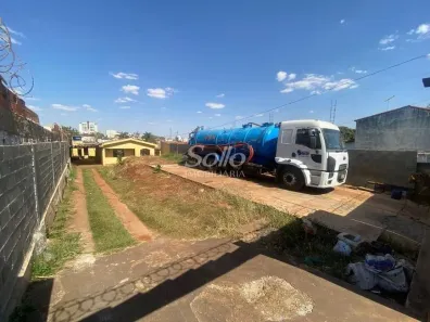 Ponto Comercial com 3 Quartos à venda, 76m² no Osvaldo Rezende, Uberlândia
