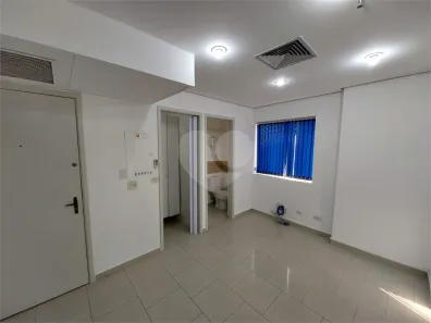 Sala Comercial à venda, 35m² no Liberdade, São Paulo