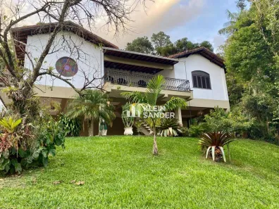 Casa com 4 Quartos à venda, 544m² no Parque São Clemente, Nova Friburgo