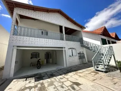 Sobrado com 5 Quartos para alugar, 350m² no Palmeira, Campina Grande