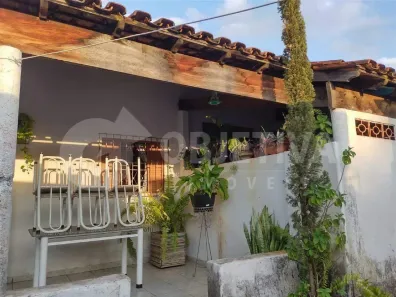 Casa com 2 Quartos à venda, 230m² no Granada, Uberlândia