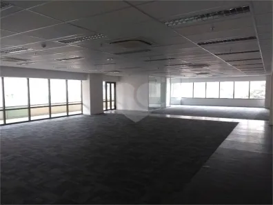 Sala Comercial para alugar, 377m² no Vila Olímpia, São Paulo