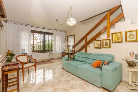Casa com 4 Quartos à venda, 261m² no Jardim Itu, Porto Alegre