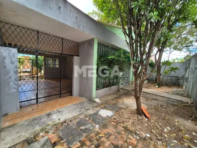 Casa com 3 Quartos para alugar, 167m² no Joaquim Távora, Fortaleza