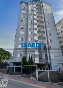 Apartamento com 2 Quartos à venda, 63m² no Barreiros, São José