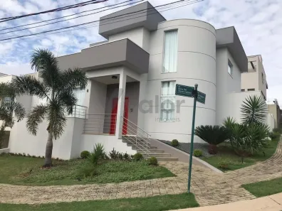 Casa de Condomínio com 3 Quartos à venda, 290m² no Swiss Park, Campinas