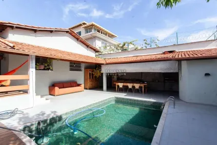 Casa com 4 Quartos à venda, 274m² no Santa Mônica, Belo Horizonte
