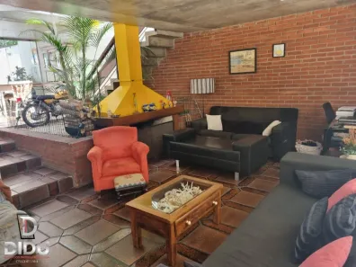 Casa com 3 Quartos à venda, 194m² no Chácara Monte Alegre, São Paulo