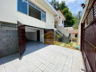 Casa com 3 Quartos para alugar, 230m² no Parque Jabaquara, São Paulo