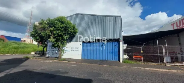 Galpão/Depósito/Armazém para alugar, 416m² no Brasil, Uberlândia