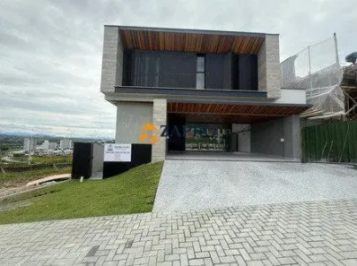 Casa com 4 Quartos à venda, 420m² no Centro, Passo Fundo