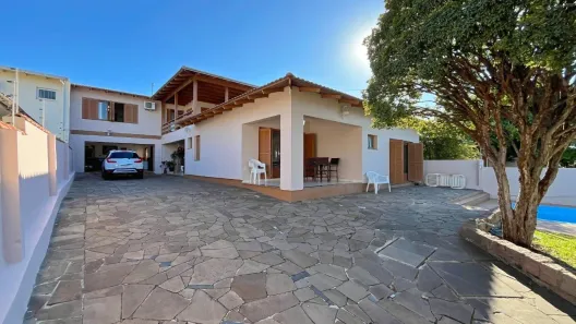 Casa com 4 Quartos à venda, 337m² no Vila Nova, Porto Alegre