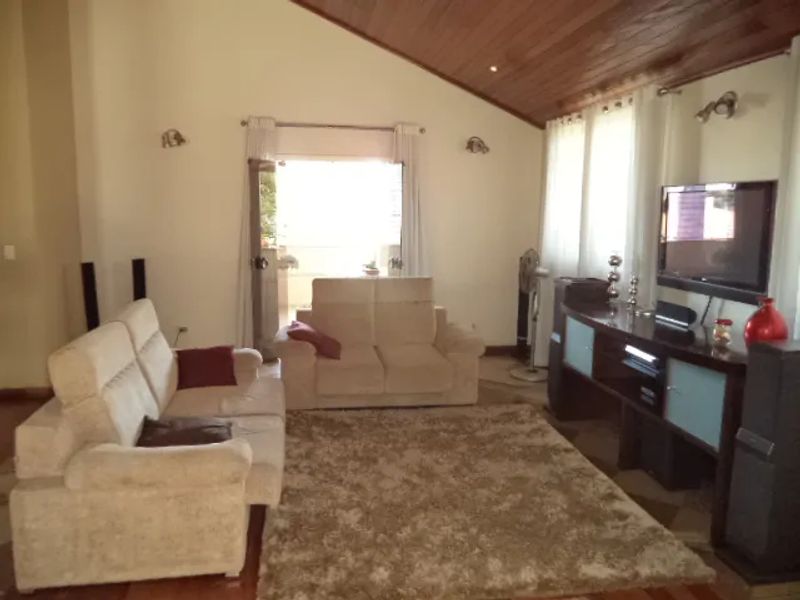 Casa com 5 quartos — Trevo, Belo Horizonte