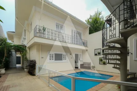 Casa com 4 Quartos para alugar, 292m² no Jardim Luzitânia, São Paulo