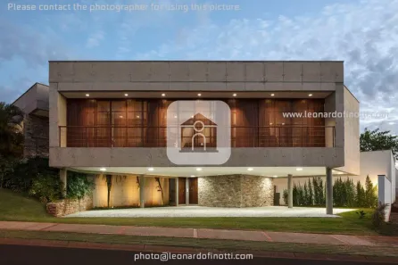 Casa de Condomínio com 5 Quartos para alugar, 490m² no Gávea, Uberlândia