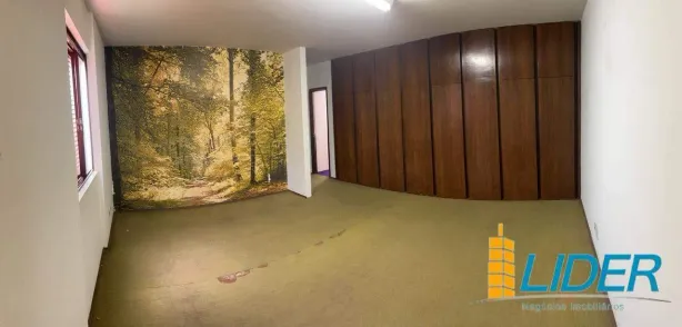 Casa com 4 Quartos para alugar, 365m² no Fundinho, Uberlândia