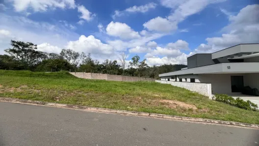 Lote/Terreno à venda, 690m² no Jardim Portugal, Valinhos