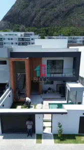 Casa de Condomínio com 4 Quartos à venda, 250m² no Vargem Pequena, Rio de Janeiro