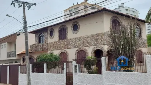 Casa com 5 Quartos à venda, 280m² no Barreiros, São José
