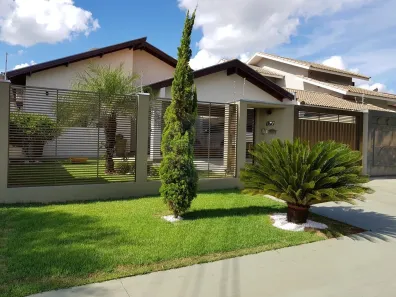 Casa com 3 Quartos à venda, 217m² no Jardim Tropical, Dourados
