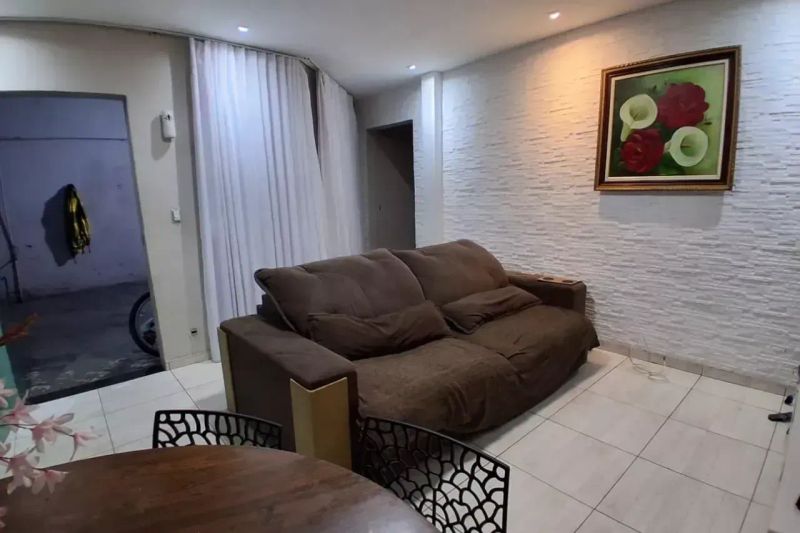 Casa com 3 quartos — Rio Branco, Belo Horizonte