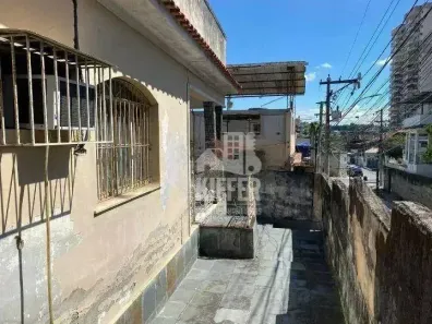 Casa com 3 Quartos à venda, 750m² no Centro, São Gonçalo