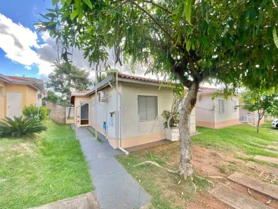 Casa com 3 Quartos para alugar, 110m² no Jardim Esmeralda, Marília