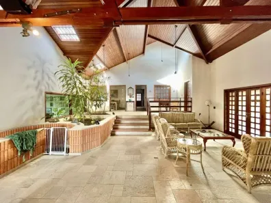 Casa com 5 Quartos para venda ou aluguel, 923m² no Vila Santo Antônio, Cotia