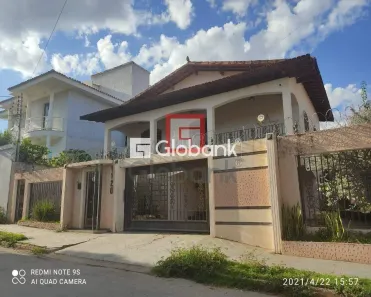 Casa com 4 Quartos à venda, 400m² no Jardim Panorama, Montes Claros