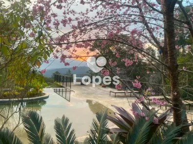 Sobrado com 5 Quartos à venda, 336m² no Itaipava, Petrópolis