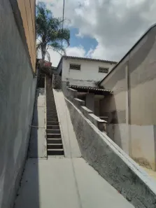 Casa com 2 Quartos para alugar, 80m² no Camargos, Belo Horizonte