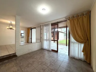 Casa com 3 Quartos à venda, 243m² no Santo Antônio, Joinville