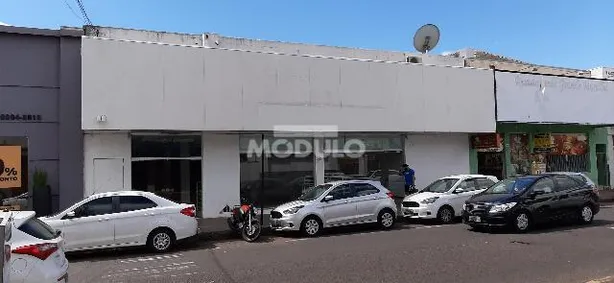 Ponto Comercial para alugar, 600m² no Centro, Uberlândia