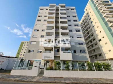 Apartamento com 2 Quartos para alugar, 67m² no Barreiros, São José