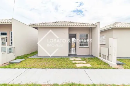 Casa com 2 Quartos para alugar, 48m² no Distrito Industrial do Una II, Taubaté