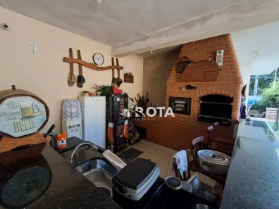 Casa com 5 Quartos para alugar, 259m² no Residencial Burato, Campinas