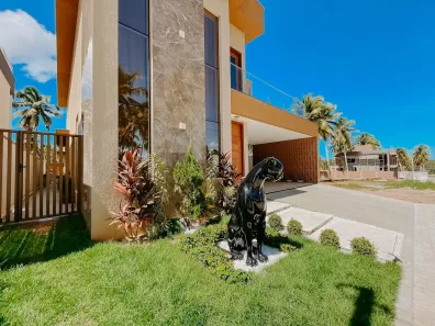 Casa de Condomínio com 4 Quartos à venda, 240m² no Cajupiranga, Parnamirim