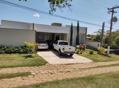 Casa de Condomínio com 4 Quartos à venda, 500m² no Parque dos Sabiás II (Padre Nóbrega), Marília
