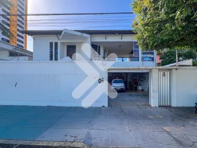 Casa com 4 Quartos à venda, 360m² no Candelária, Natal