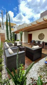 Casa com 3 Quartos à venda, 220m² no Segismundo Pereira, Uberlândia