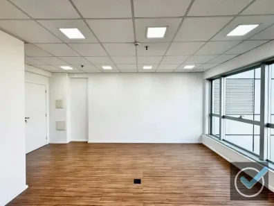 Sala Comercial para alugar, 30m² no Green Valley Alphaville, Barueri