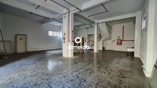 Sala Comercial com 8 Quartos à venda, 280m² no Centro, Santa Maria